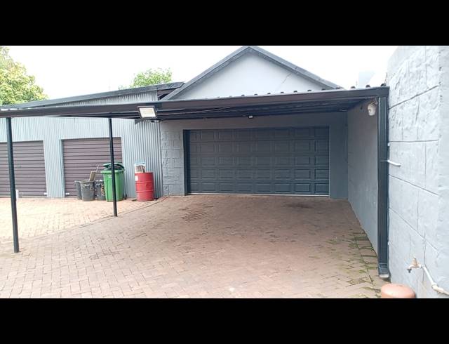 3 BEDROOM FREESTANDING FOR SALE IN KANONKOP